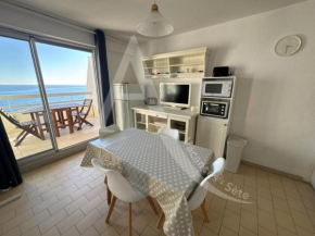 40 M², 1ERE LIGNE MER, DERNIER ETAGE AVEC ASCENSEUR